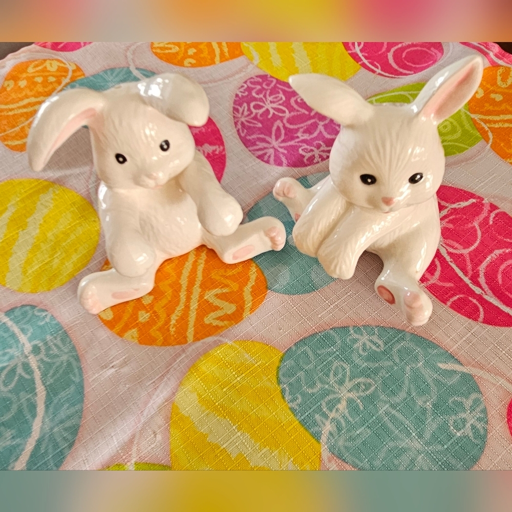 🐰 Vtg Bunny Hanging Salt & Pepper Shakers - Picture 3 of 9